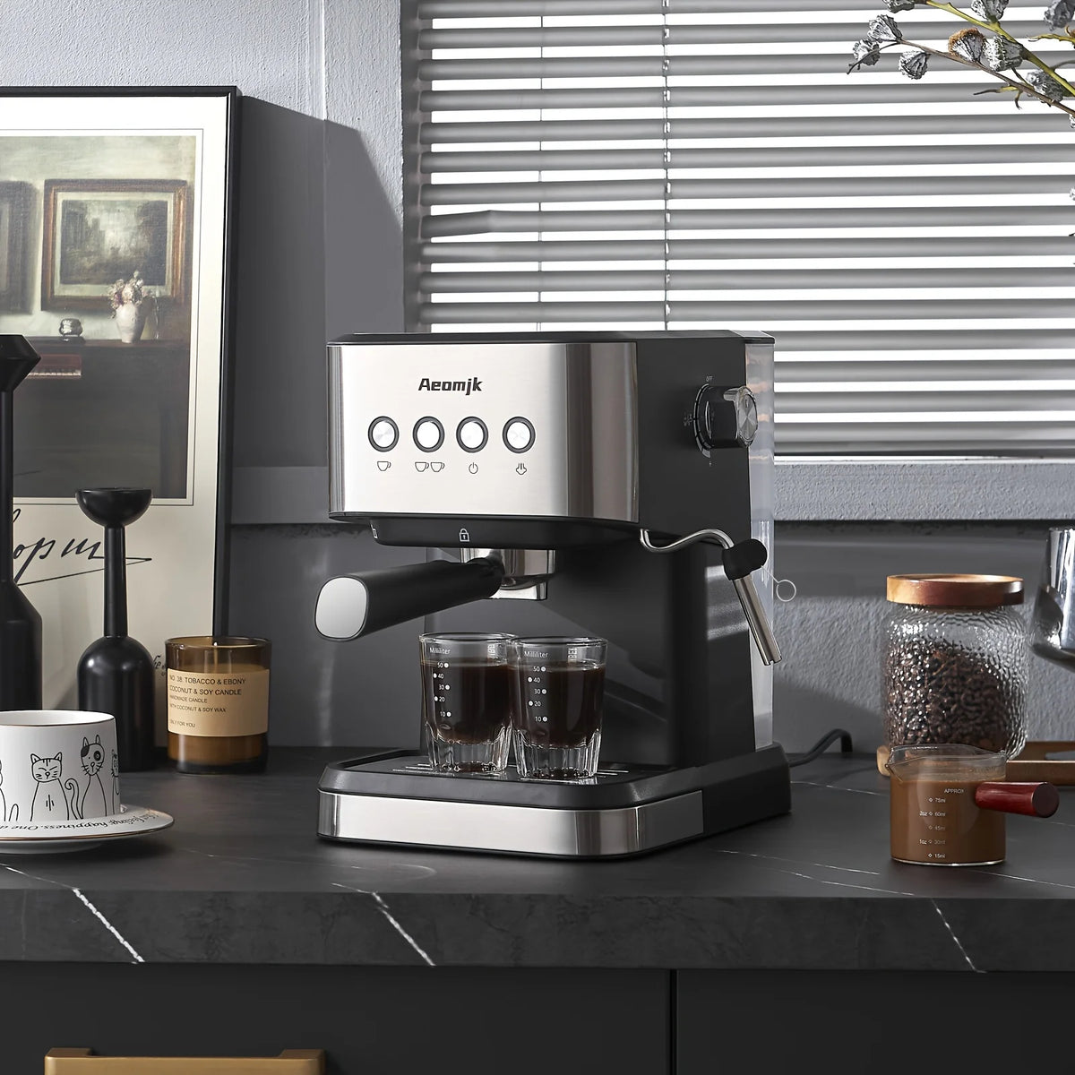 Aeomjk espressomachine met reservoir van 1,5 liter — detail 3